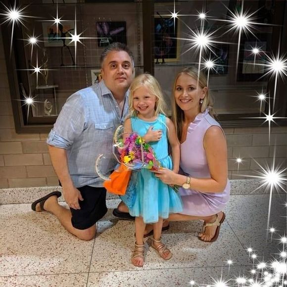 Meet your Posher, Loreta - Picture 1 of 1